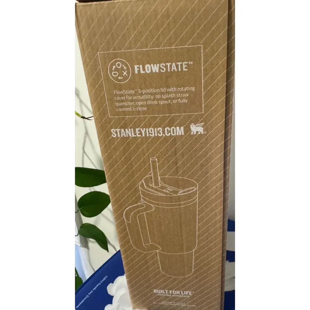 Stanley NEW IN BOX 40oz  Peony PINK Tumbler. - Picture 4 of 8
